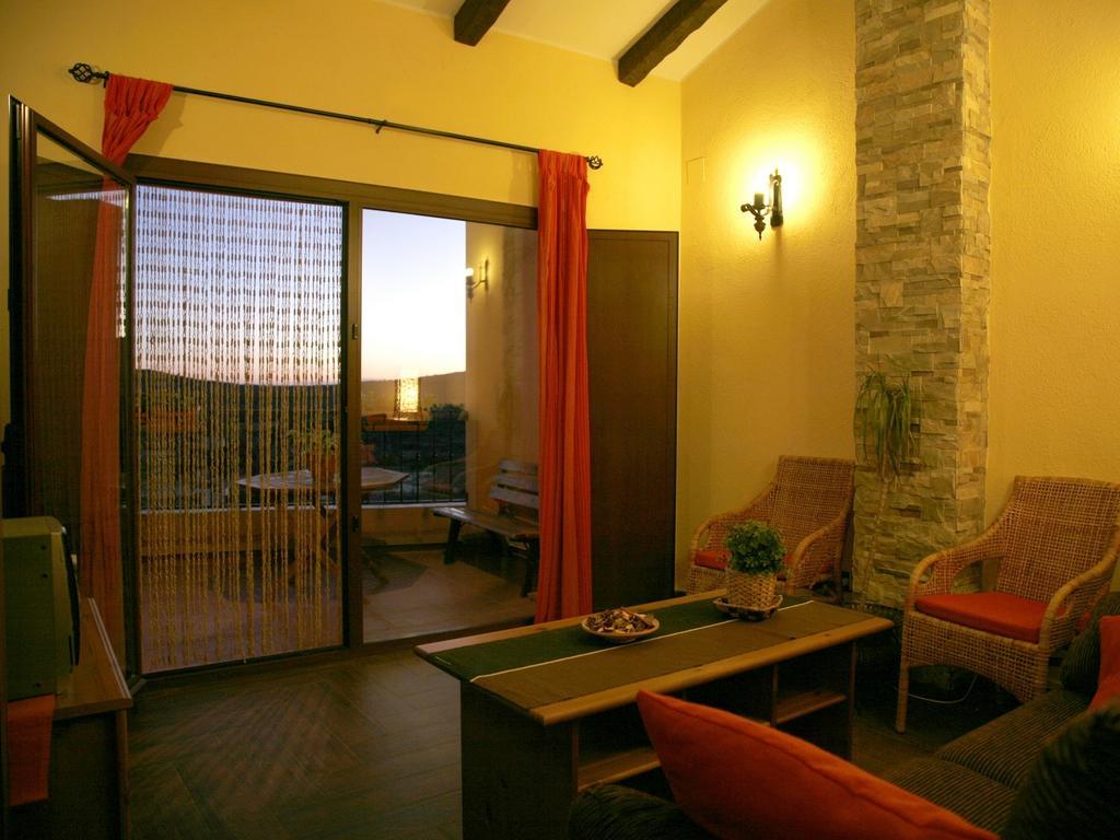 Casa Rural El Planet De Maella Casa Rural En Castellon Casa Rural Con Jacuzzi Casa Rural En Xert Casa Rural Cerca De Morella Chert Szoba fotó
